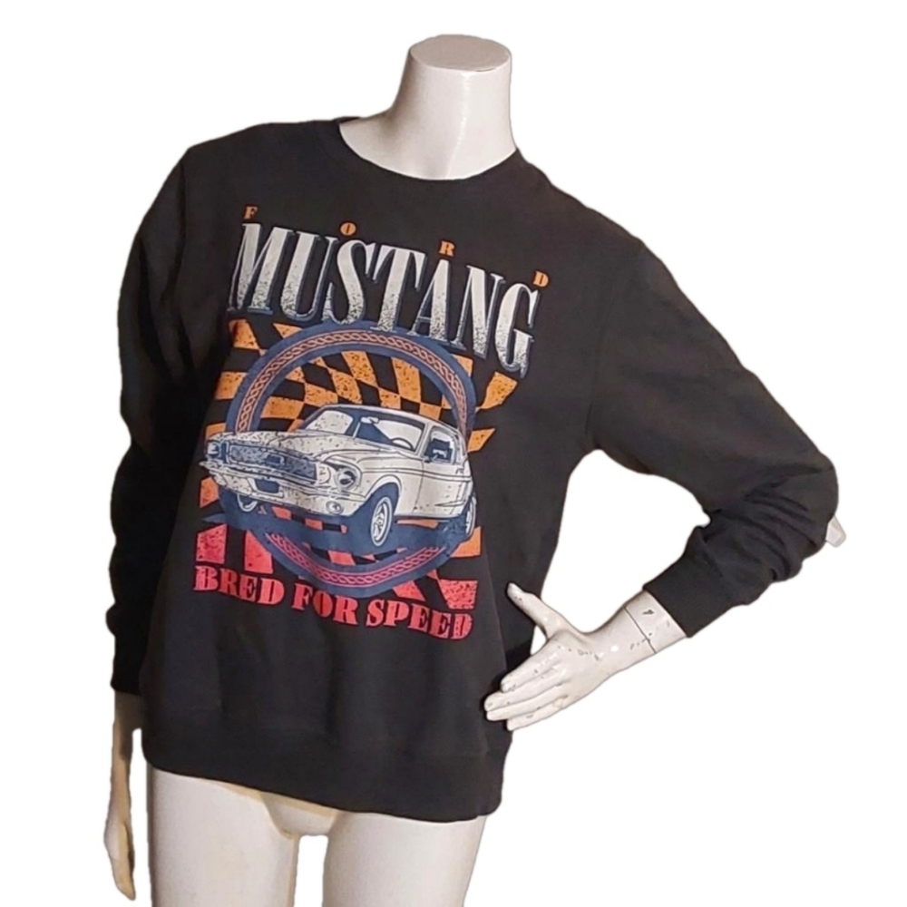 FORD MUSTANG BRED FOR SPEED WOMEN'S‎  GRAPHIC RACE CAR SWEATER SIZE SM